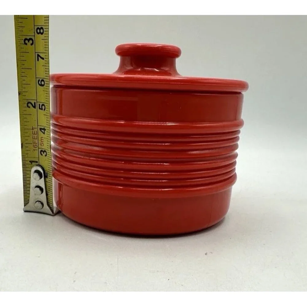 N/A vintage rubbermaid